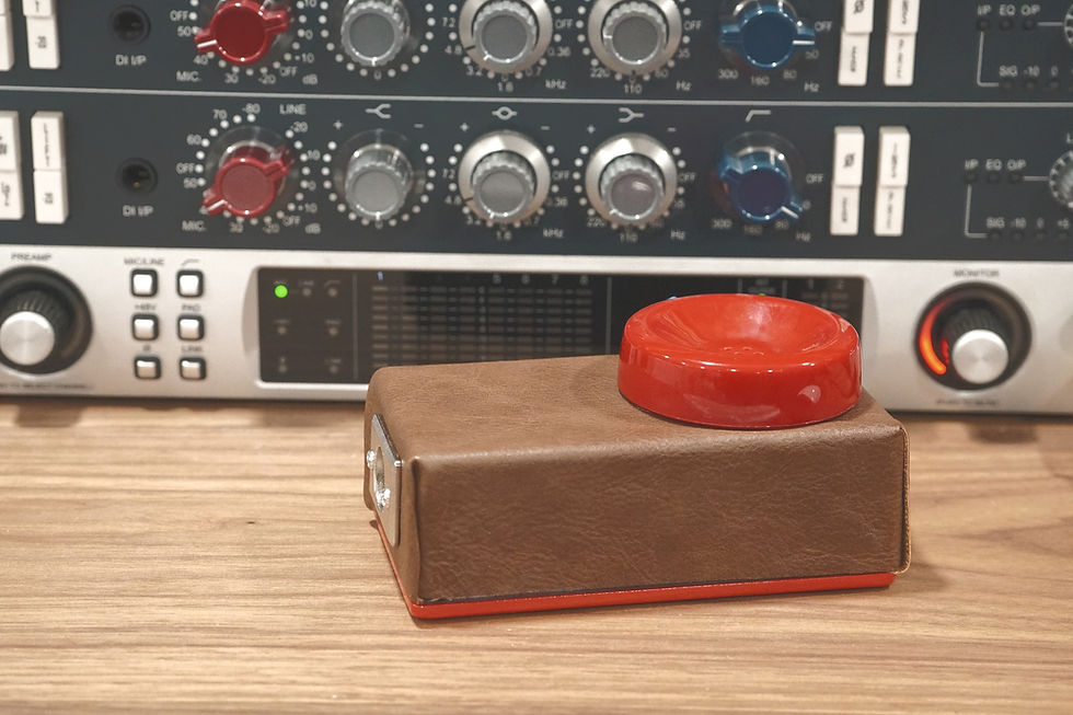 Thumbnail: The Aviator Mic (Leather Candy Red)