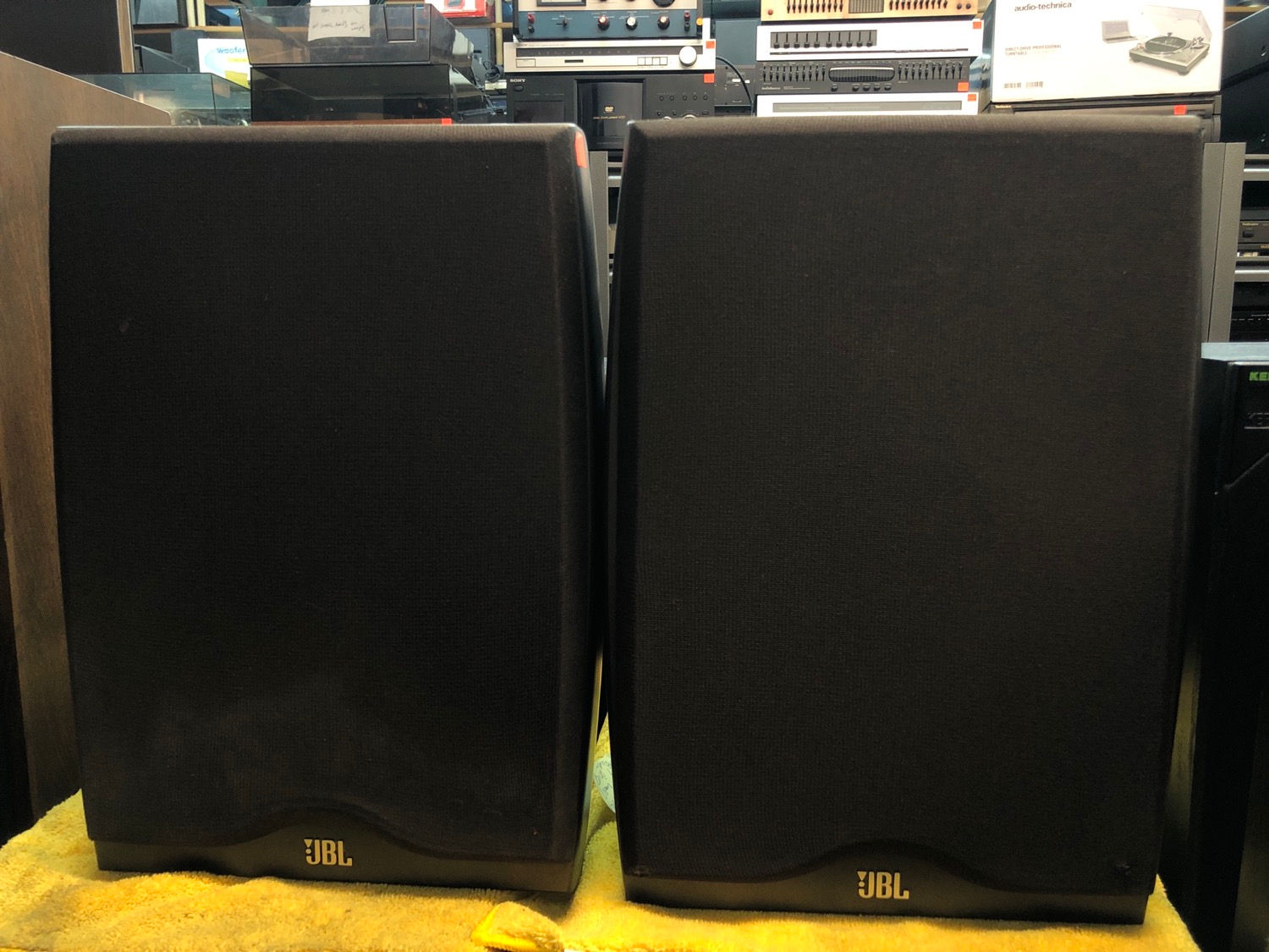 JBL N26 Speakers