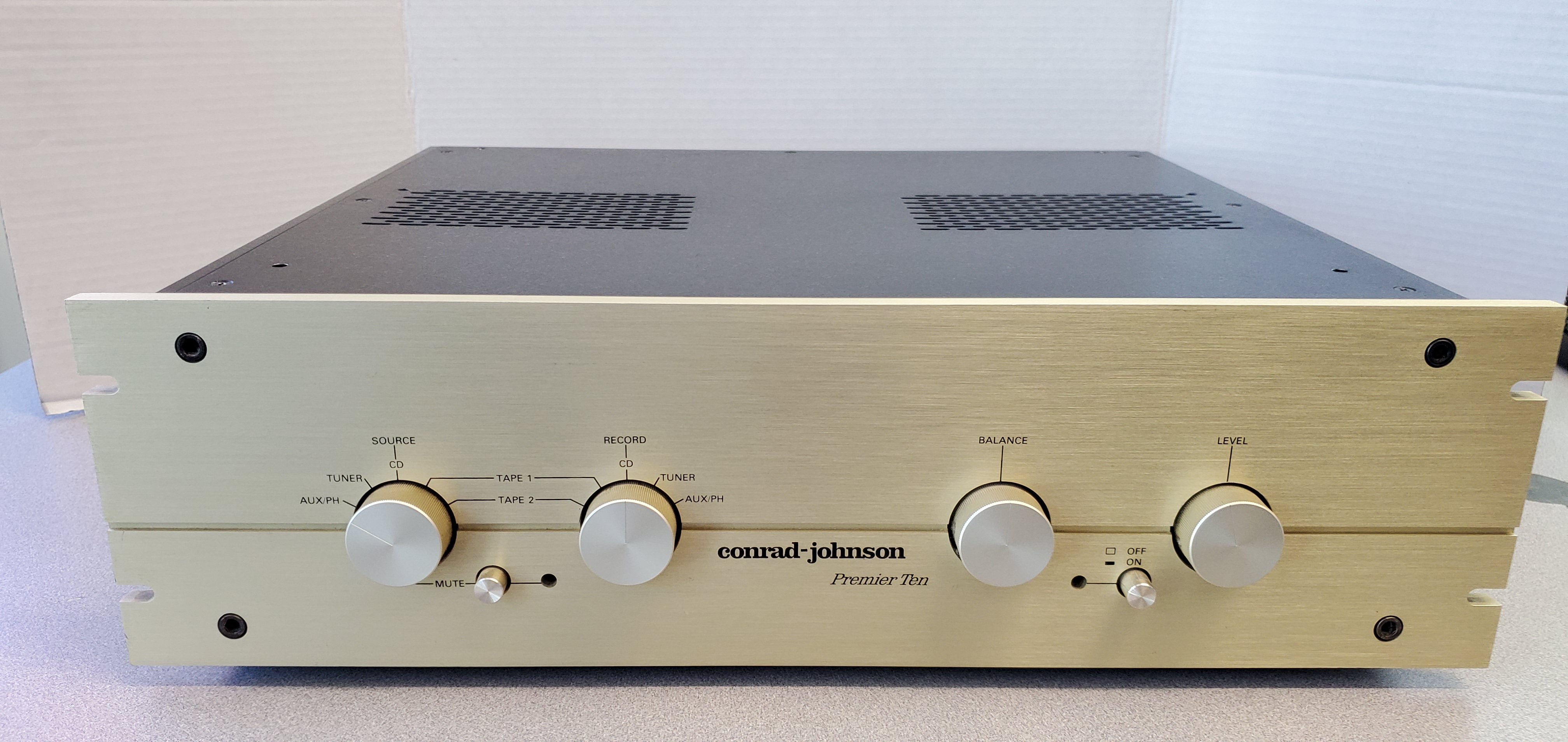 Conrad Johnson Premier Ten Tube Preamplifier 