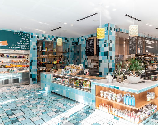 Modernizes a National Retailer with Data Analytics