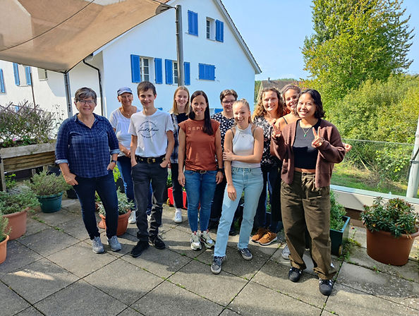 Ein cooles Team freut sich