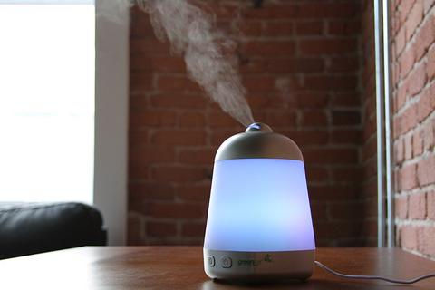 Diffuser with vapor exiting the top