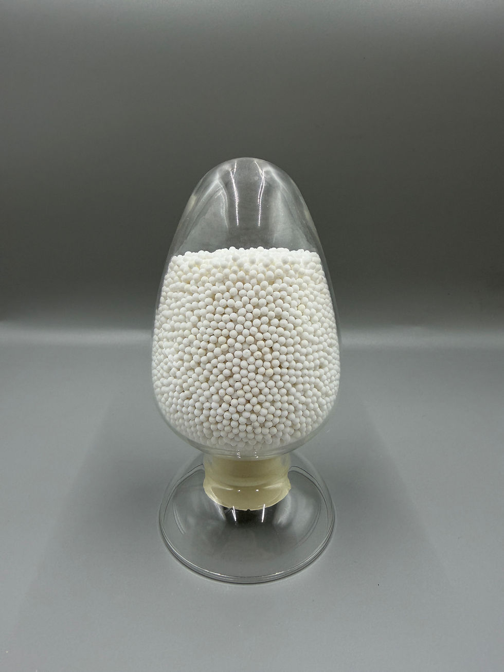 Water-Resistant Silica-Alumina Gel AW.JPG