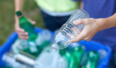 Las botellas de reciclaje