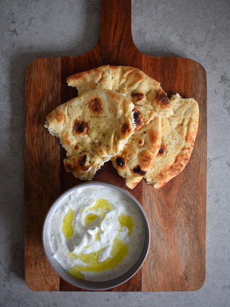 Cacık (yoghurt and cucumber dip)