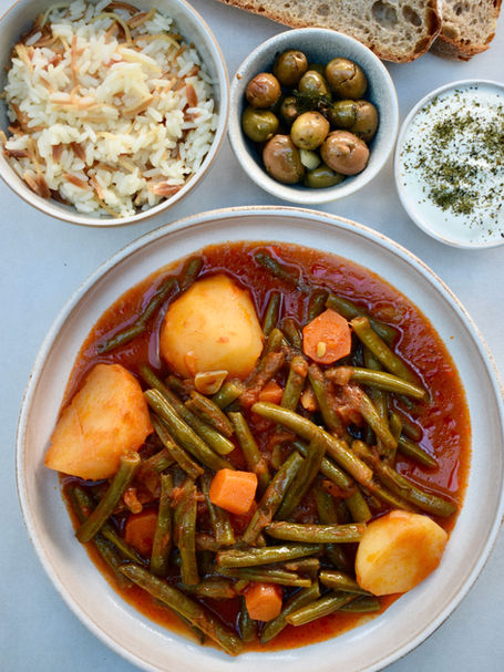 Taze fasulye yahni (green bean and tomato stew)