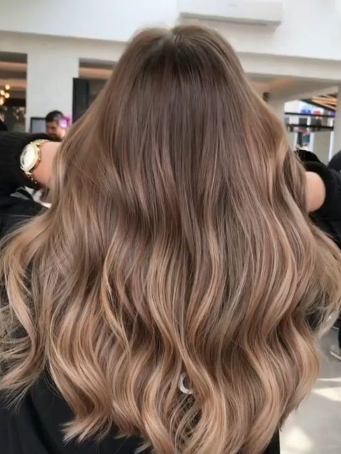 subtle ombre brunette hair colour trend 2026