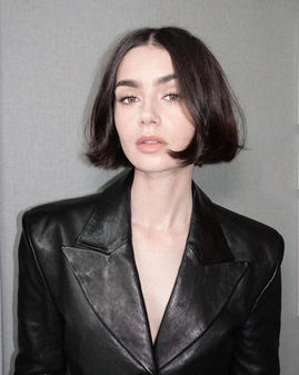 EMILY IN PARIS BOB