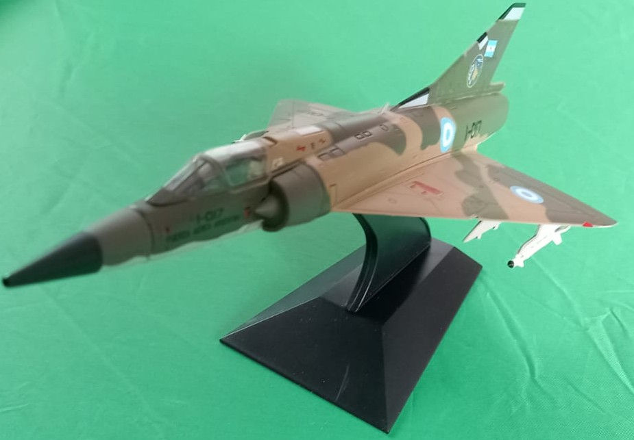 Thumbnail: Falcon Model, Dassault Mirage IIIEA Argentina Air Force Falklands War FA725006
