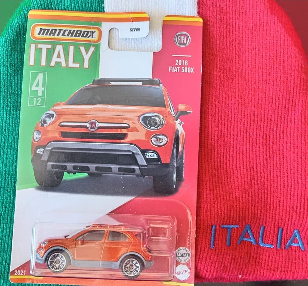 Matchbox Car,  2016 Fiat 500X, Red, Die-Cast,