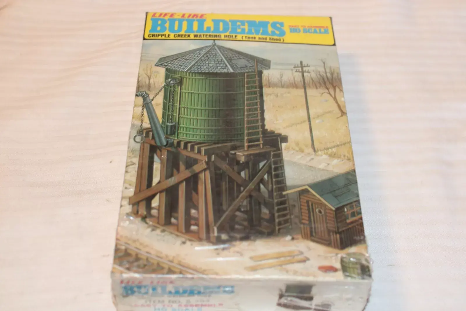 Life-Like Buildems, Cripple Creek Watering Hole (Tank & Shed) - Vintage