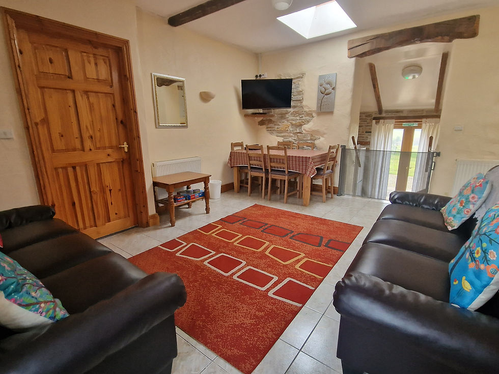 Puffin living and dining area