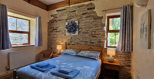 Swallows King Bedroom