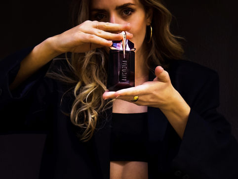 Extraordinary Femininity in a Scent - Alien by Mugler