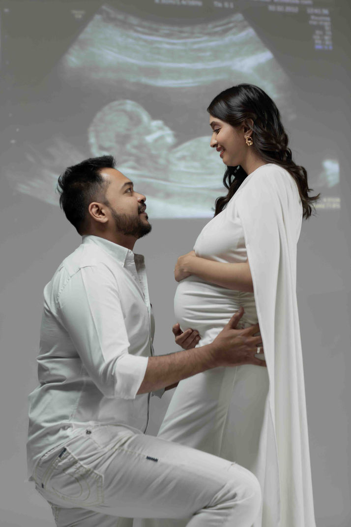 maternity photoshoot ideas in ahmedabad
