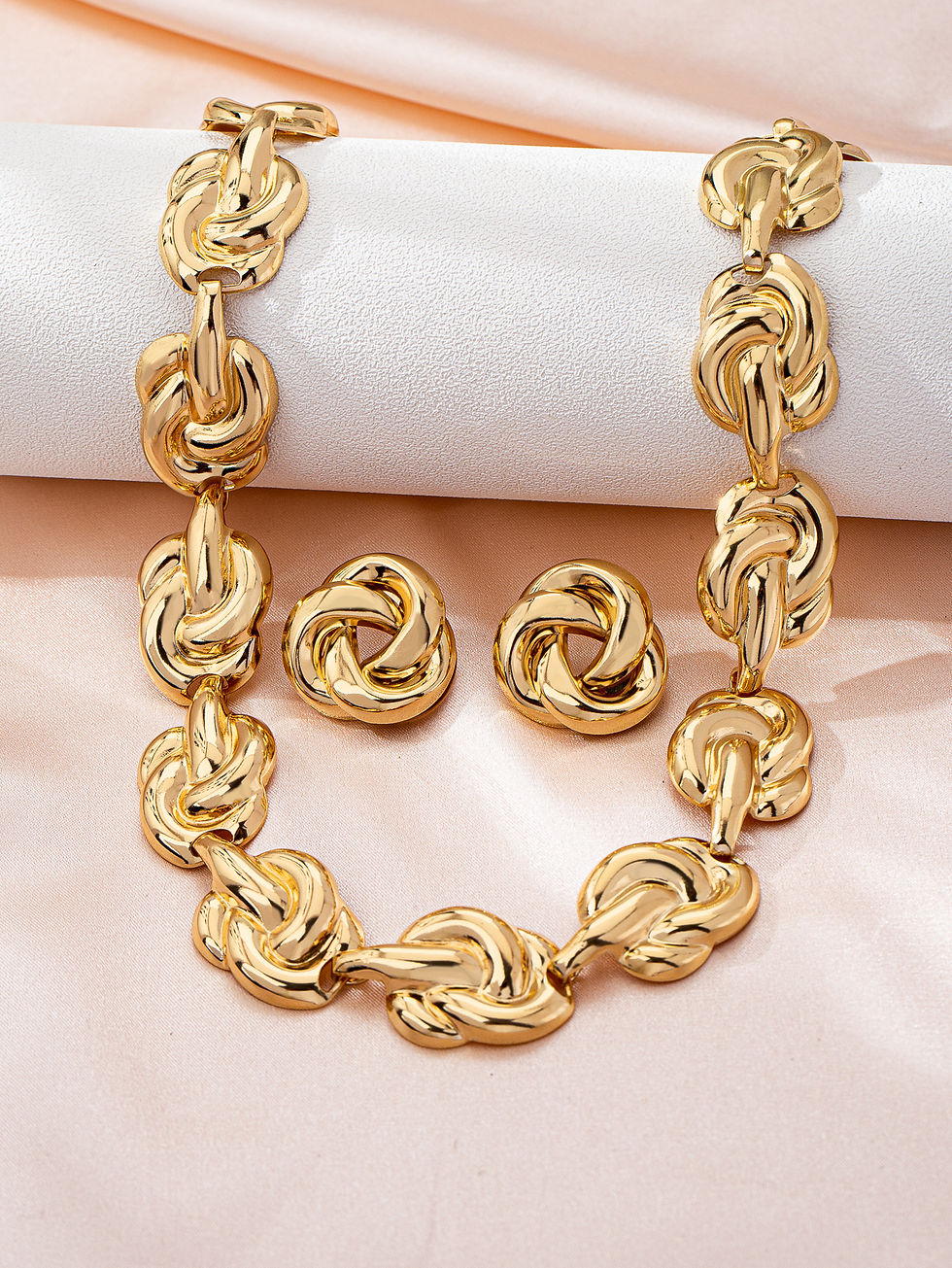 Thumbnail: Elegant and Versatile Summer Luxury High-End Women's Metal Jewelry Set