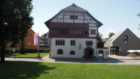 Hotel garni Insel-Hof, Insel Reichenau, historische gasthäuser, baden, genuss, baden württemberg, badische, küche, ausflugsziel, visitgermany, gasthaus, landgasthof, tradition, kulinarik, wirtshaus, gastgeber, gastronomie, übernachten, restauranttips, gute reise, gute küche, urlaubsziele, gastfreundschaft, stammtisch, familienbetrieb, traditionsgastronomie, ferien, urlaub, süddeutschland, Ott-Penzkofer, Bodensee, Konstanz, Radolfzell, Singen, Hohentwiel, Hegau, Überlingen, Mainau, Konzil, Gemüseinsel, UNESCO, Welterbe, Kloster, Benedektiner, Jakobsweg,, Bodenseefischer, Felchen, Bodenseefelchen