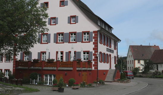 Landgasthof Bären, Kirchzarten, historische gasthäuser, baden, genuss, baden württemberg, badische, küche, ausflugsziel, visitgermany, gasthaus, landgasthof, tradition, kulinarik, wirtshaus, gastgeber, gastronomie, übernachten, restauranttips, gute reise, gute küche, urlaubsziele, gastfreundschaft, stammtisch, familienbetrieb, traditionsgastronomie, ferien, urlaub, süddeutschland, Schwartzwald, Hochschwarzwald, Freiburg, Breisgau, Basel, Südschwarzwald, Handwerk, Wald
