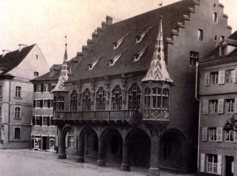 Gasthaus Zum Deutschen Haus, Freiburg, Historische Gasthäuser, Weingüter, Baden, baden-württemberg, badische küche, ausflugsziel, visit germany, blackforest, gasthaus, landgasthof, tradition, kulinarik, wirtshaus, gastgeber, gastronomie, übernachten, restauranttips, gute reise, gute küche, urlaubsziele, schwarzwald, urlaub im schwarzwald, gastfreundschaft, gastgeber, stammtisch, 
familienbetrieb, wirt, Schwarzwald, Breisgau, Freiburg, Schauinsland, Höllental, Feldberg, Breisgau