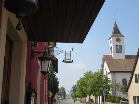 Restaurant Zum Bären, Norsingen, historische gasthäuser, baden, genuss, baden württemberg, badische, küche, ausflugsziel, visitgermany, gasthaus, landgasthof, tradition, kulinarik, wirtshaus, gastgeber, gastronomie, übernachten, restauranttips, gute reise, gute küche, urlaubsziele, gastfreundschaft, stammtisch, familienbetrieb, traditionsgastronomie, ferien, urlaub, süddeutschland, Breisgau, Markgräflerland, Schwarzwald, Rhein, Frankreich, Schweiz, Rust, Basel, Breisach, Hochschwarzwald, FC Freiburg, Dreisam, Albert-Ludwigs-Universität, Emmendingen, Wein, Münster, Schlossberg, Schauinsland, Vörstetten, Gundelfingen, Glottertal, Stegen, Kirchzarten, Oberried, Münstertal/Schwarzwald, Bollschweil, Horben, Au, Merzhausen, Ebringen, Schallstadt, Bad Krozingen, Breisach am Rhein, Merdingen, Gottenheim, Umkirch, March, Freiburg i. Br.