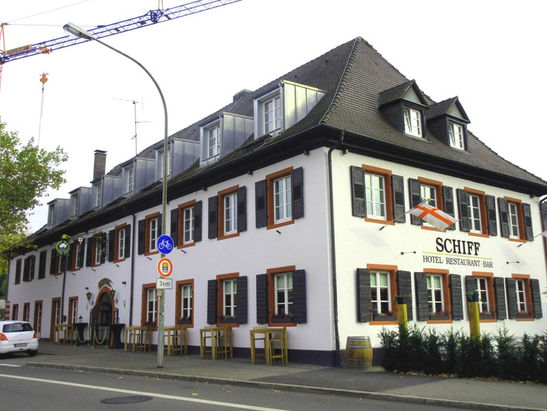 Hotel Restaurant Schiff, Freiburg, historische gasthäuser, baden, genuss, baden württemberg, badische, küche, ausflugsziel, visitgermany, gasthaus, landgasthof, tradition, kulinarik, wirtshaus, gastgeber, gastronomie, übernachten, restauranttips, gute reise, gute küche, urlaubsziele, gastfreundschaft, stammtisch, familienbetrieb, traditionsgastronomie, ferien, urlaub, süddeutschland, Denkmalschutz, Breisgau, Markgräflerland, Schwarzwald, Rhein, Frankreich, Schweiz, Rust, Basel, Breisach, Hochschwarzwald, FC Freiburg, Dreisam, Albert-Ludwigs-Universität, Emmendingen, Wein, Münster, Schlossberg, Schauinsland, Vörstetten, Gundelfingen, Glottertal, Stegen, Kirchzarten, Oberried, Münstertal/Schwarzwald, Bollschweil, Horben, Au, Merzhausen, Ebringen, Schallstadt, Bad Krozingen, Breisach am Rhein, Merdingen, Gottenheim, Umkirch, March