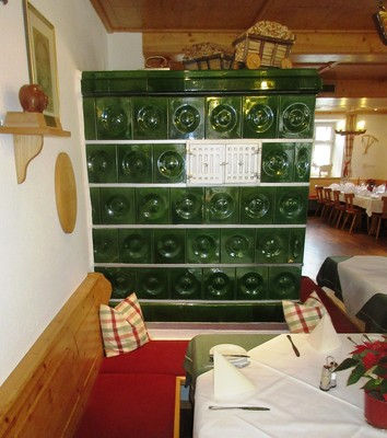 Landgasthof Bären, Kirchzarten, historische gasthäuser, baden, genuss, baden württemberg, badische, küche, ausflugsziel, visitgermany, gasthaus, landgasthof, tradition, kulinarik, wirtshaus, gastgeber, gastronomie, übernachten, restauranttips, gute reise, gute küche, urlaubsziele, gastfreundschaft, stammtisch, familienbetrieb, traditionsgastronomie, ferien, urlaub, süddeutschland, Schwartzwald, Hochschwarzwald, Freiburg, Breisgau, Basel, Südschwarzwald, Handwerk, Wald