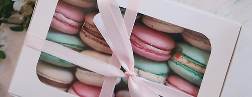 Macarons with blossoms