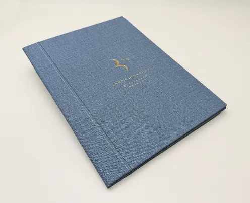 menu, porte-menu, protege-menu, support-de-restauration, menu-restaurant, menu-restaurant haut-de-gamme, menu-restaurant-guide-michelin, menu-restaurant-gault-et-millau, menu-sur-mesure-haut-de-gamme, menu-en-simili-cuir, menu-en-cuir, menu-en-polypro, menu-en-toile, menu-en-matiere-ecologique, menu-pour-palace, menu-sur-mesure-pour-hotel-et-palace, fabricant-de-menu-haut-de-gamme, fabricant-de-menus-de-luxe, fabricants-de-menu-sur-mesure, fabricant-menu-personnalise, fabricant-de-menu-avec-dorure-a-chaud, specialiste-menu-cuir, specialiste-menu-cuir-haut-de-gamme, specialiste-menu-simili-cuir, specialiste-supports-chr, specialiste-menus-cafe-hotel-restaurant, fabrication-menu-sur-mesure, menu-sur-mesure, menu-carte-des-vins, menu-carte-des-mets, menu-livre-de-cave, menu-chic, beau-menu, beau-menu-sur-mesure, beaux-menus, beaux-menus-en-cuir, beaux-menus-de-luxe, porte-menu-personnalise, porte-menu-sur-mesure, porte-menu-luxe, porte-menu-en-cuir, porte-menu-en-simili-cuir, porte-menu-en-toile, porte-menu-en-polypro, porte-menu-avec dorure-a-chaud, porte-menu-avec-logo, porte-menu-marquage-a-chaud, porte-menu-restaurant, porte-menu-haut-de-gamme, porte-menu-restaurant-guide-michelin, porte-menu-restaurant-michelin, porte-menu-restaurant etoile, porte-menu restaurant-1-etoile, porte-menu-restaurant-2-etoiles, porte-menu-restaurant-3-etoiles, porte-menu, porte-menu-restaurant-gault-et-millau, porte-menu-en-matiere-ecologique, porte-menu-pour-palace, porte-menu-sur-mesure-pour-hotel-et-palace, fabricant-de-porte-menu-haut-de-gamme, fabricant-de-porte-menus-de-luxe, fabricants-de-porte-menu-sur-mesure, fabricant-porte-menu-personnalise, fabricant-de-porte-menu-avec-dorure-a-chaud, specialiste-porte-menu-cuir, specialiste-porte-menu-cuir-haut-de-gamme, specialiste-porte-menu-simili-cuir, specialiste-porte-menus-cafe-hotel-restaurant, fabrication-porte-menu-sur-mesure, porte-menu-sur-mesure, porte-menu-carte-des-vins, porte-menu-carte-des-mets, porte-menu-livre-de-cave, porte-menu-chic, beau-porte-menu, beau-porte-menu-sur-mesure, beaux-porte-menus, beaux-porte-menus-en-cuir, beaux-porte-menus-de-luxe, 
protege-menu, support-de-restauration, protege-menu-restaurant, protege-menu-restaurant haut-de-gamme, protege-menu-restaurant-guide-michelin, protege-menu-restaurant-gault-et-millau, protege-menu-sur-mesure-haut-de-gamme, protege-menu-en-simili-cuir, protege-menu-en-cuir, protege-menu-en-polypro, protege-menu-en-toile, protege-menu-en-matiere-ecologique, protege-menu-pour-palace, menu-sur-mesure-pour-hotel-et-palace, fabricant-de-menu-haut-de-gamme, fabricant-de-menus-de-luxe, fabricants-de-menu-sur-mesure, fabricant-menu-personnalise, fabricant-de-menu-avec-dorure-a-chaud, specialiste-protege-menu-cuir, specialiste-protege-menu-cuir-haut-de-gamme, specialiste-protege-menu-simili-cuir, specialiste-supports-chr, specialiste-protege-menus-cafe-hotel-restaurant, fabrication-protege-menu-sur-mesure, protege-menu-sur-mesure, protege-menu-carte-des-vins, protege-menu-carte-des-mets, protege-menu-livre-de-cave, protege-menu-chic, beau-protege-menu, beau-protege-menu-sur-mesure, beaux-protege-menus, beaux-protege-menus-en-cuir, beaux-protege-menus-de-luxe, supports-haut-de-gamme-hotellerie, menu-hotellerie, supports-hotellerie, supports-hotellerie-haut-de-gamme, supports-de-restauration-haut-de-gamme, jolis-menus, joli-menu, jolis-menu-sur-mesure, jolis-menus-haut-de-gamme, jolis-menus-pour-restaurant, jolis-menus-pour-restaurant-gastro, jolis-porte-menus-pour-restaurant-gastro, jolis-porte-menus-pour-restaurant-etoile-michelin, jolis-porte-menus-pour-carte-des-mets, jolis-porte-menus-pour-carte-des-vins, jolis-porte-menus-sur-mesure, jolis-porte-menus-personnalises, personnalisation menu, personnalisation-porte-menu, personnalisation-protege-menu, personnalisation-menu-haut-de-gamme, personnalisation-porte-menu-haut-de-gamme, personnalisation-porte-menu-sur-mesure, personnalisation-porte-menu-restaurant-michelin, personnalisation-porte-menu-hôtels-de-luxe, cuir, simili-cuir, coins-métalliques, coins-metalliques-or, coins-métalliques-dore, dorure-a-chaud, marquage-a-chaud, porte-addition, porte-addition-en-cuir, porte-addition-en-simili-cuir, classeur, Room-directory, room service, papeterie-haut-de-gamme, fabrication-francaise, menu-fabrication-francaise, porte-menu-fabrication-francaise, porte-menu-fait-en-france, porte-menu-made-in-france, menu-français, menu-fait-en-France, support-carte-de-restaurant-made-in-france, support-carte-de-restaurant-fabrique-en-france, support-carte-de-restaurant-fabrication-francaise, support-carte-de-restaurant-fabrication-francaise, supports-restauration-fabrication-francaise, supports-chr-made-in-france, carte-restaurant-gastro-fabrication-francaise, carte-restaurant-gastro-fait-main, carte-restaurant-gastro-fabrique-en-france, vis-a-relier, encoches, fente, vis extérieure, elastique, aimant, papier de creation, papier fedrigoni, materica, sirio, eclisse, yuta, charme, gmund, Olin, antalis, carte de visite, papeterie, papeterie-haut-de-gamme, papeterie-pour-chr, communication-chr, communication-hotels-cafes-restaurant, communication-restaurant-michelin