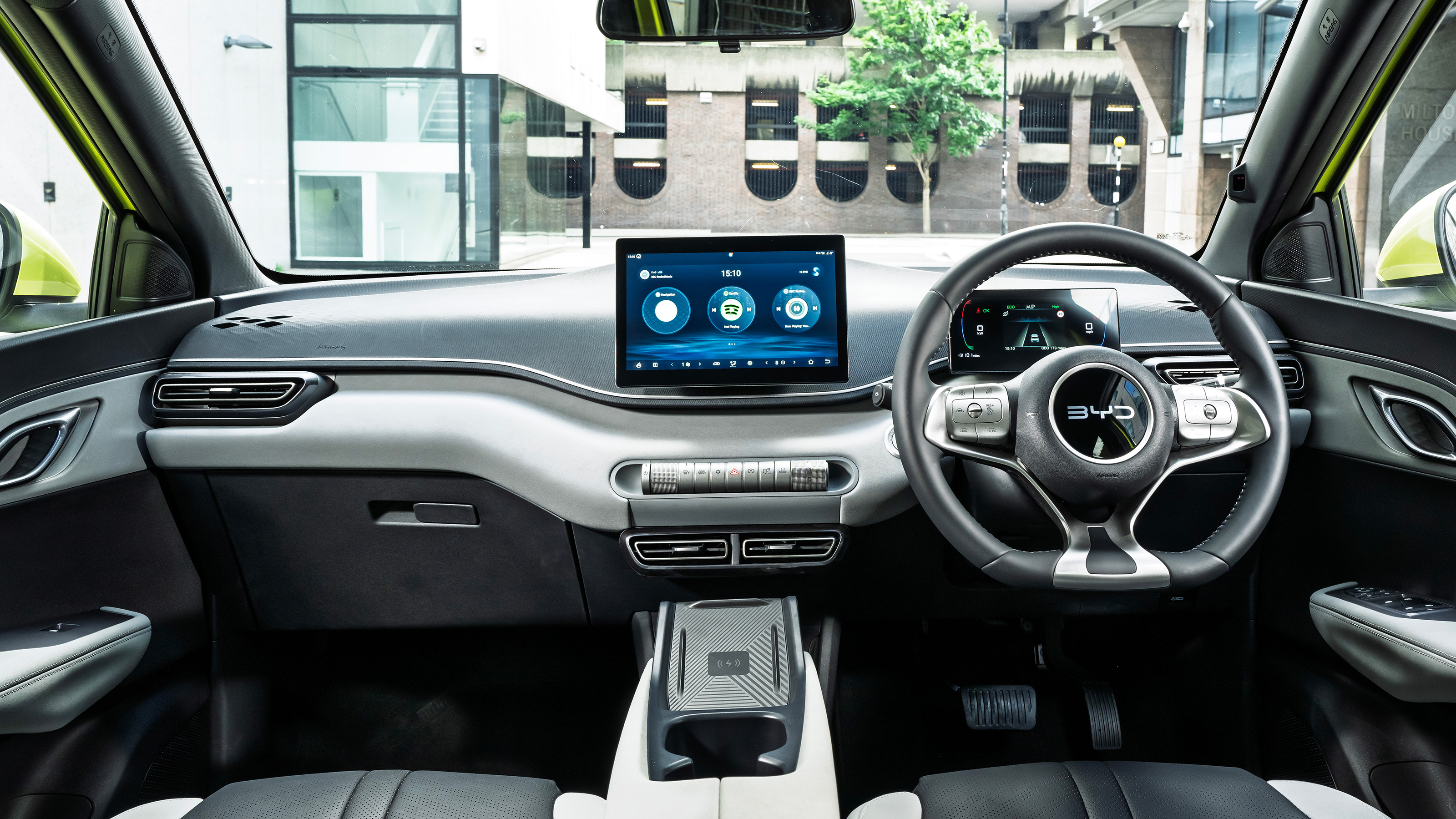 תמונות רכב בי ווי די BYD DOLPHIN