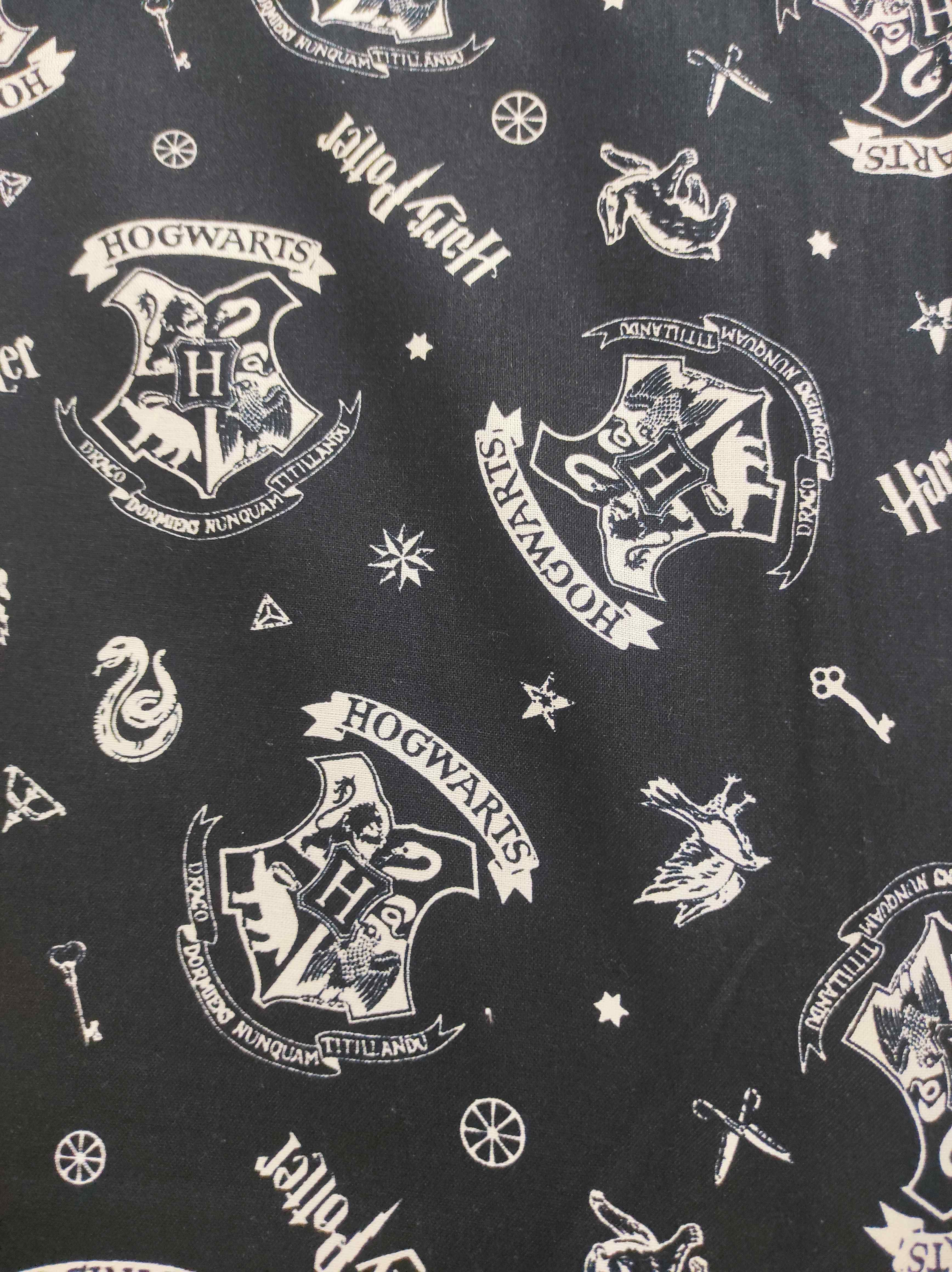כותנה הארי פוטר על שחור