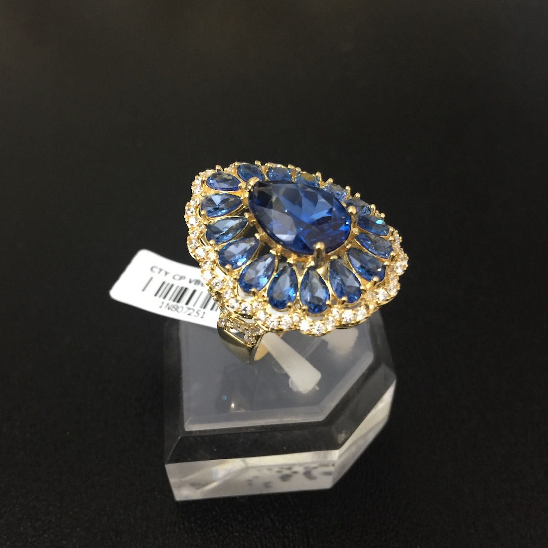 Nhẫn vàng nữ đá xanh nước biển VJC 610