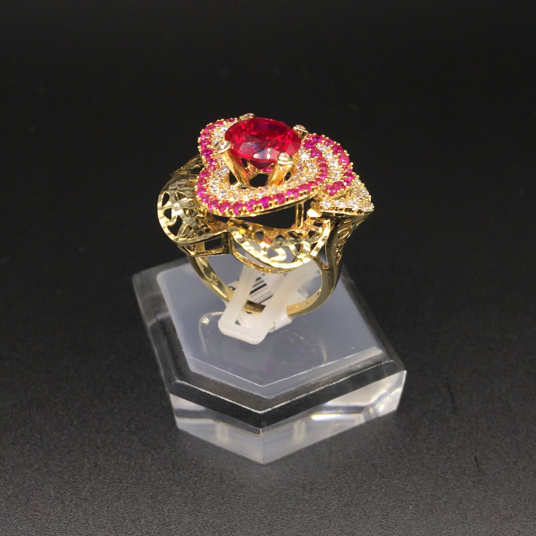 Nhẫn vàng nữ hoa đá đỏ VJC 610