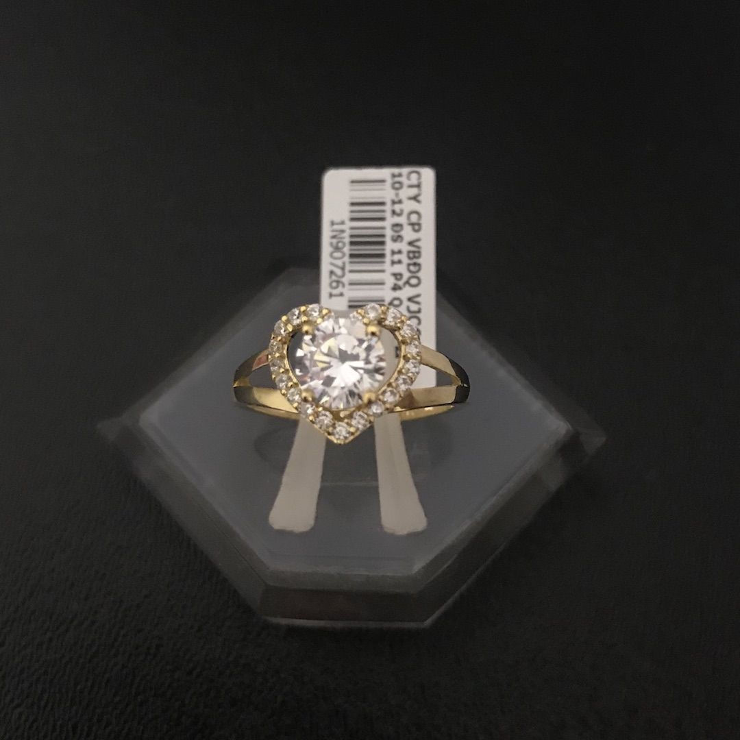 Nhẫn vàng nữ trái tim đá trắng VJC 610