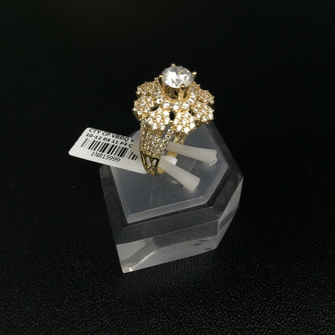 Nhẫn vàng nữ đá trắng VJC 610