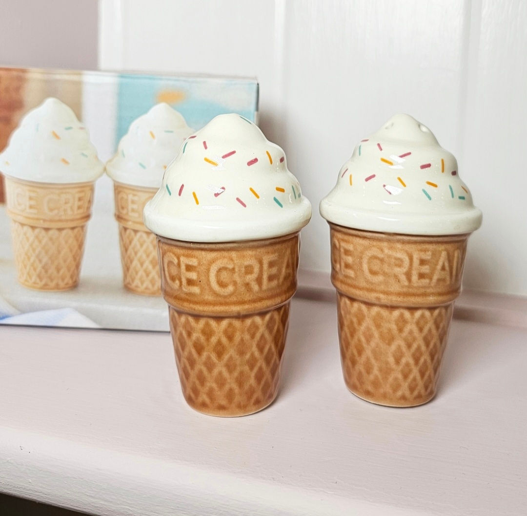 Ceramic Ice Cream Salt & Pepper Shakers