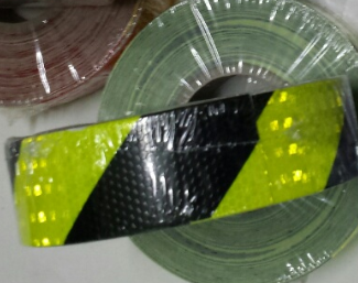 REFLECTOR TAPE