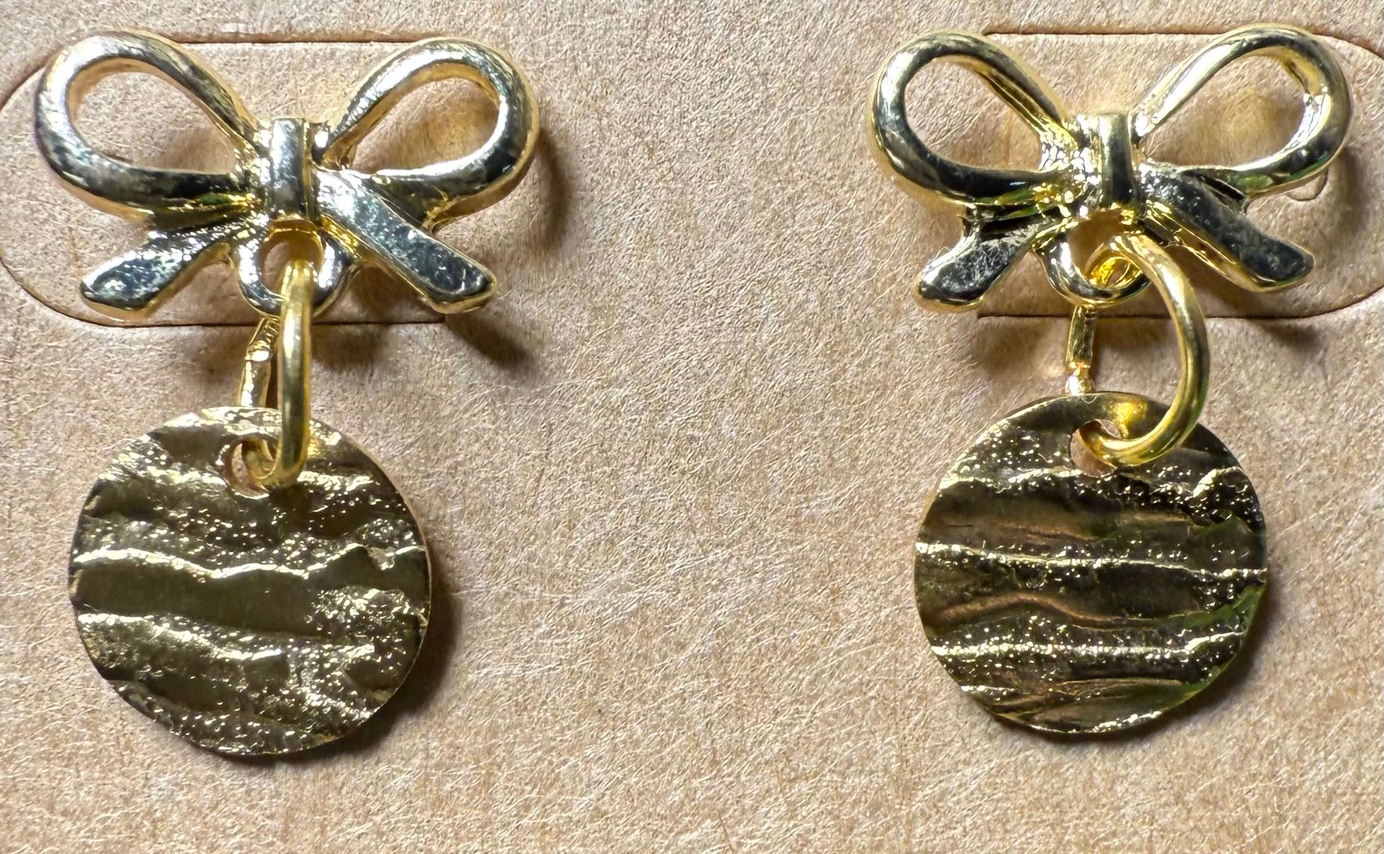 Gold coin/disc earrings with ribbon bows