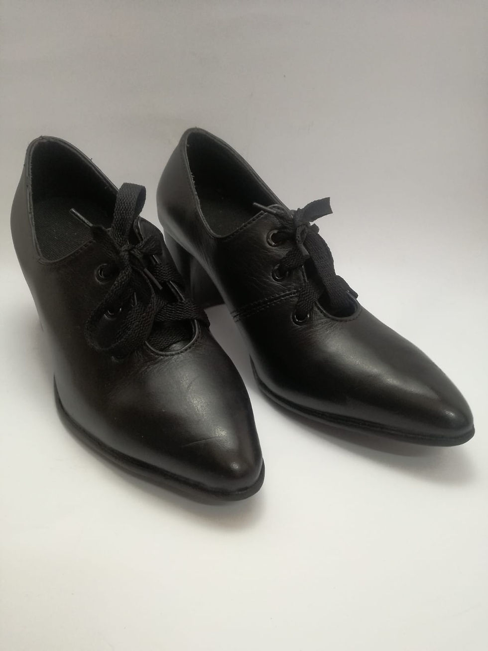 Miniatura: Zapatos formales de taco para mujer