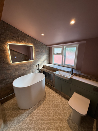 Bathroom with basin and bath