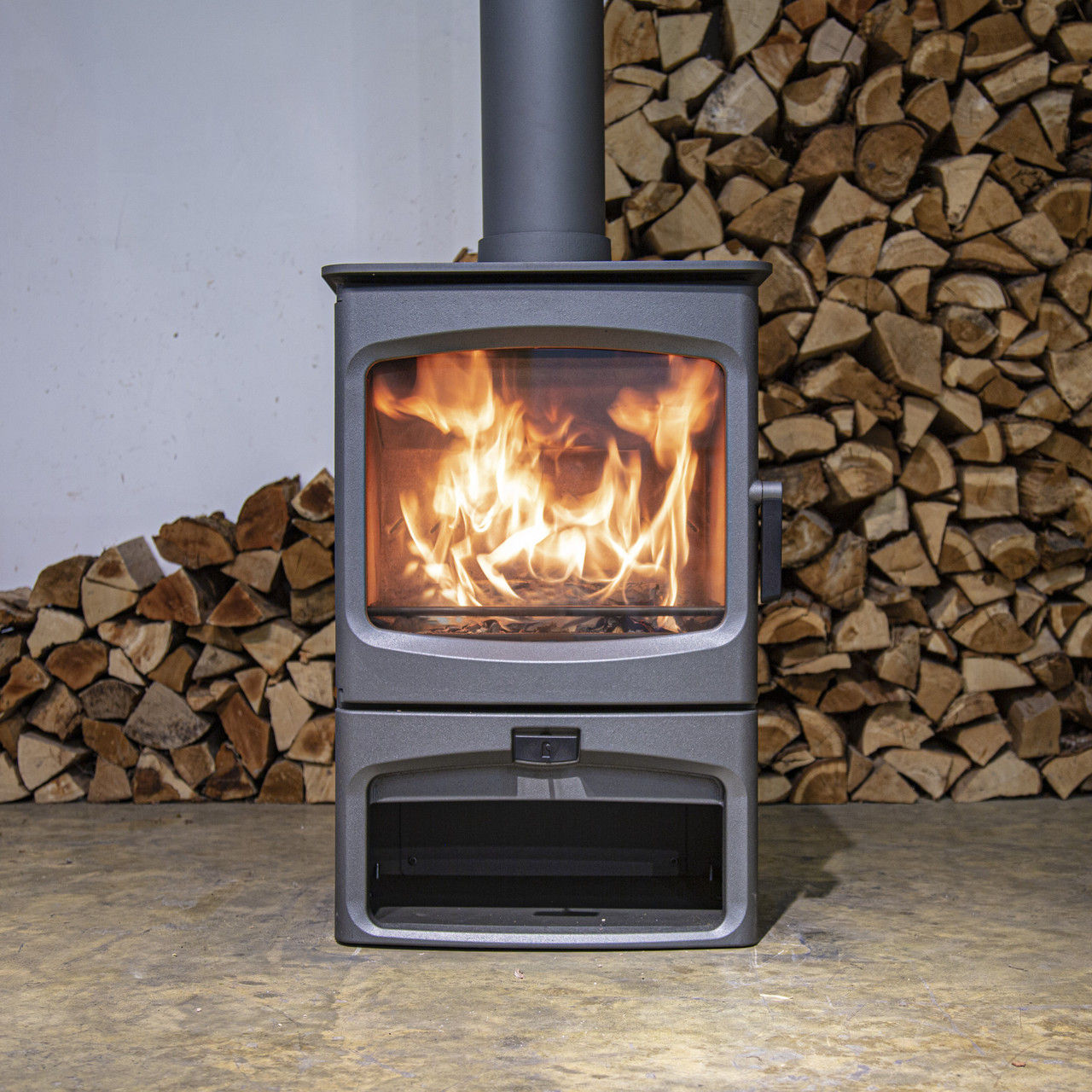 Charnwood Aire 7 BLU woodburning stove with store stand