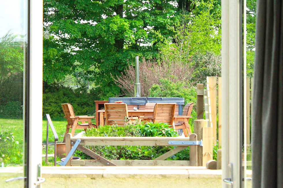 Farmhouse Hot Tub in Enclosed Garden