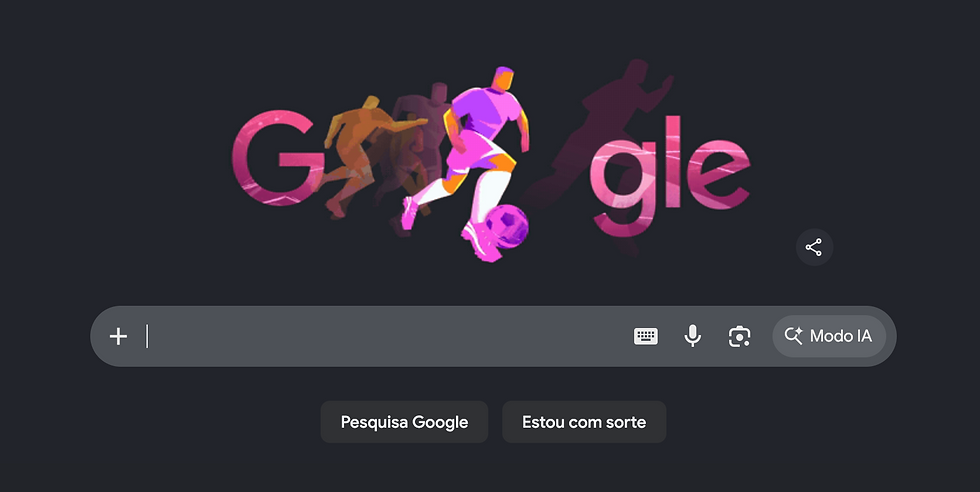 Página inicial do Google em tema escuro, doodle com jogadores de futebol e bola rosa, barra de pesquisa e botões abaixo.
