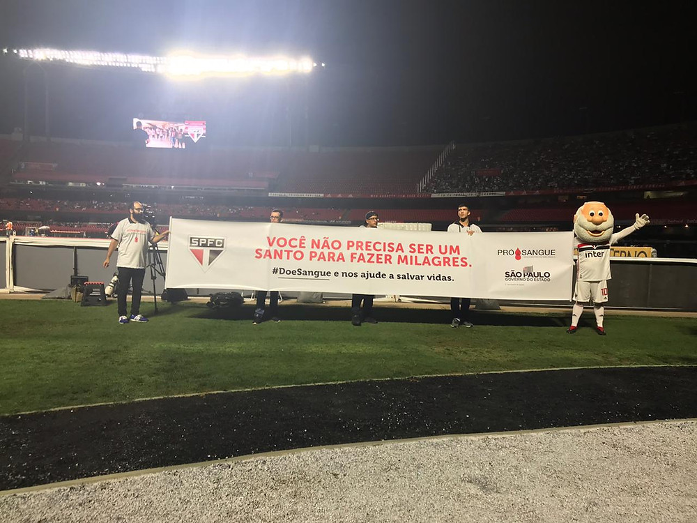 São Paulo Futebol Clube e Fundação Pró-Sangue em ação da agência Amper.