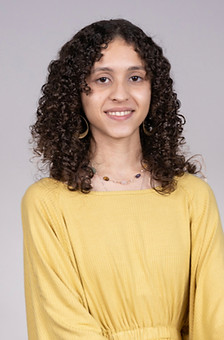 Headshot-Valeria Sosa.jpg