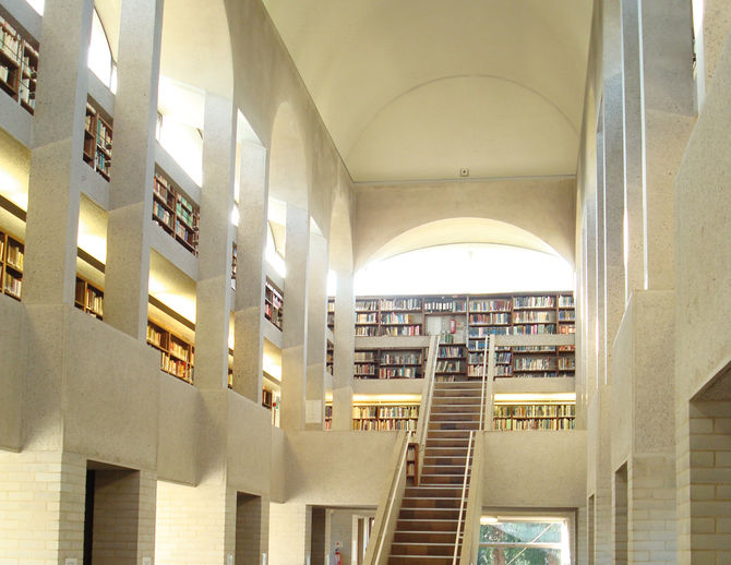 Murray Edwards College, Library - Cambridge