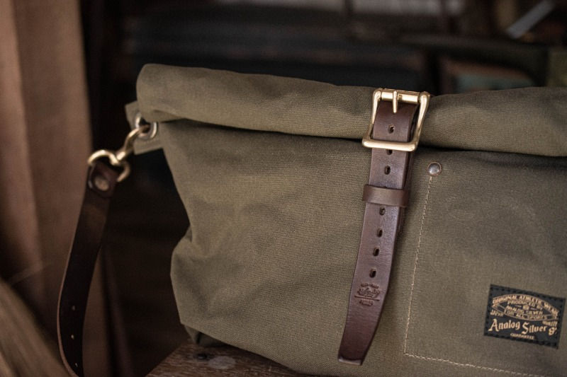 サムネイル： Roll top bag -olive-