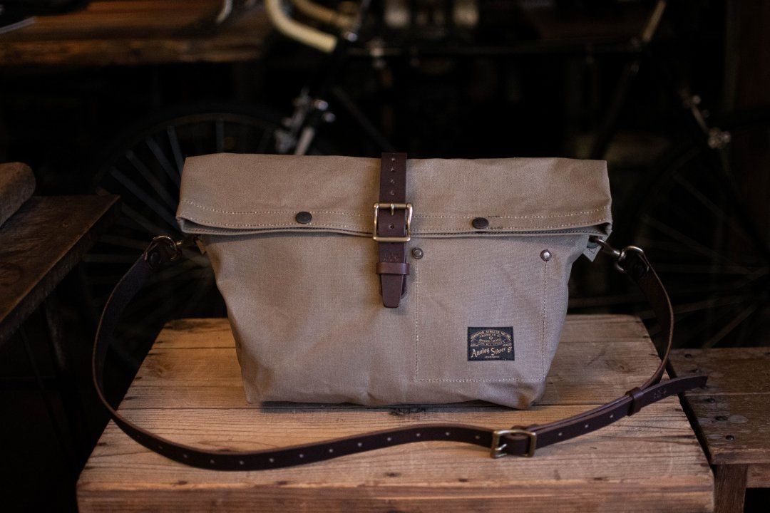 Roll top bag -beige-