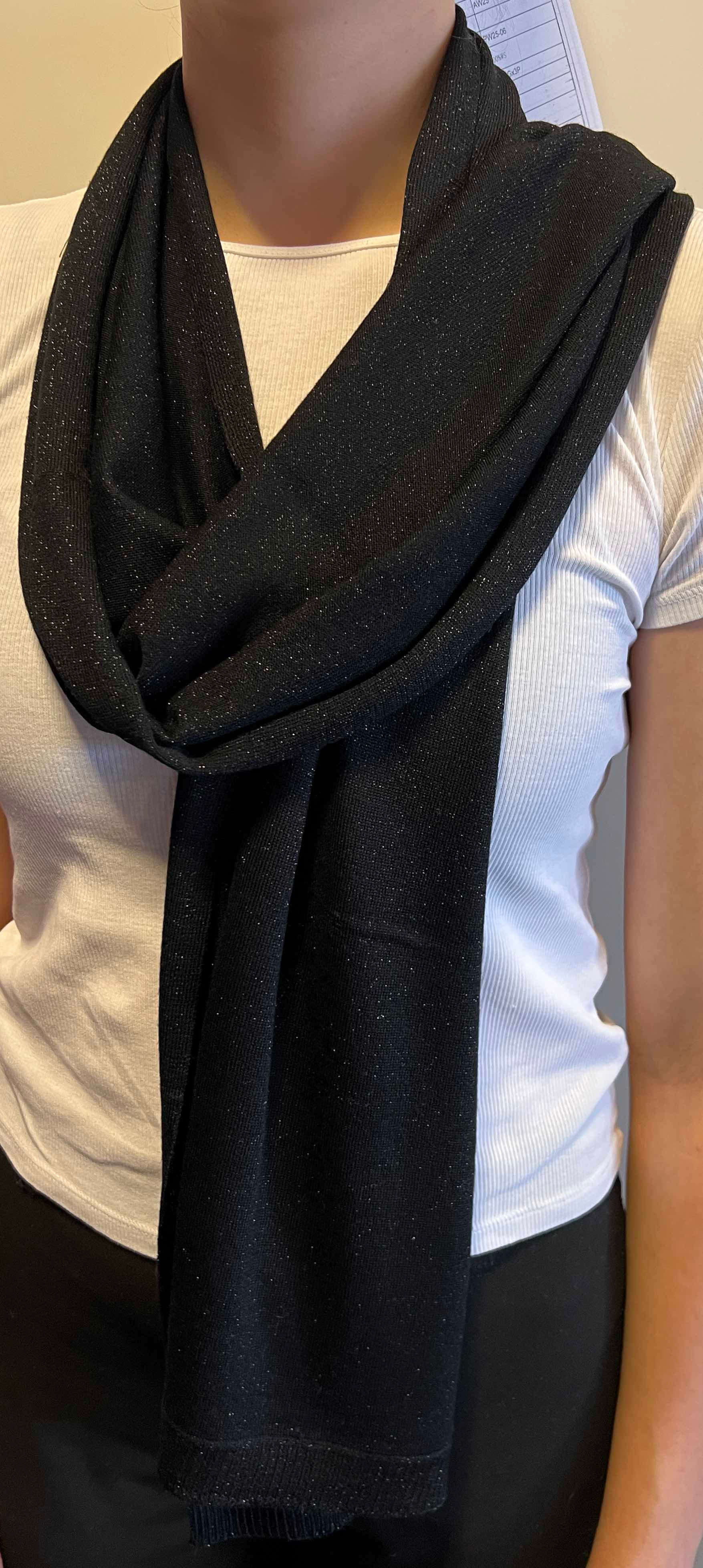 Langer Schal aus Merino-Lurex