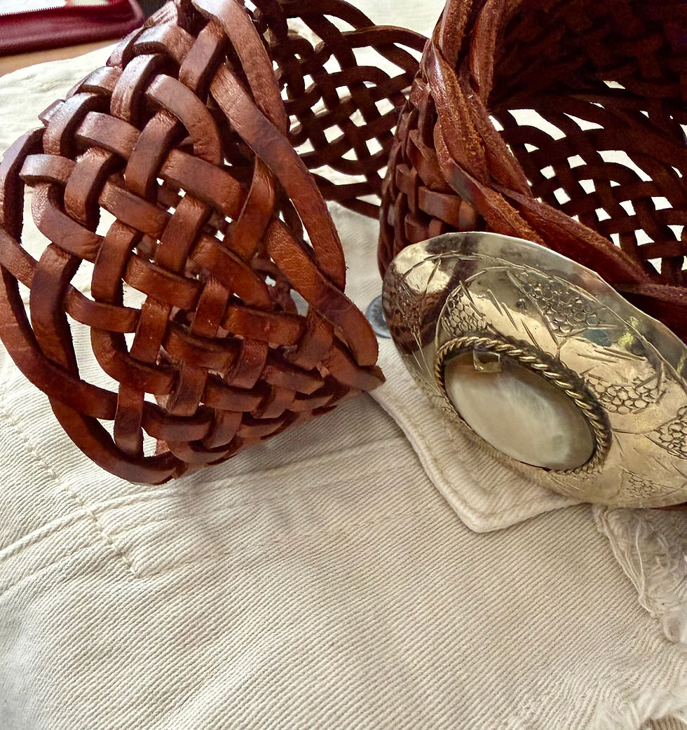 Thumbnail: Braided Leather Belt with Mother-of-Pearl Buckle – Made in Spain
