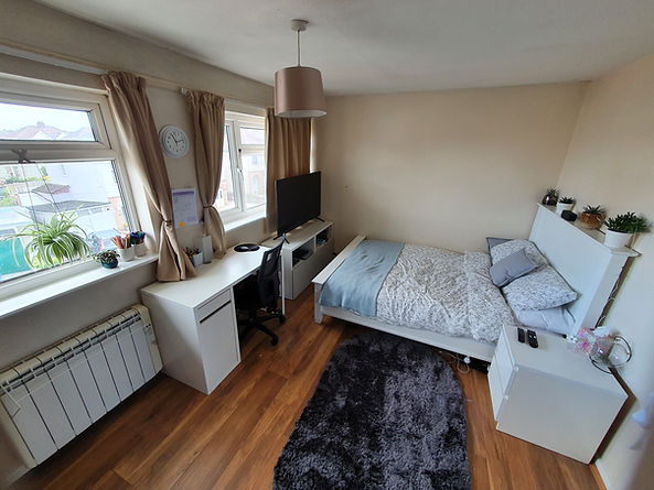 Bed 3.jpg